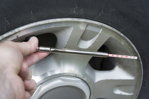 The Right Tire Pressure: Maximum vs. Recommended