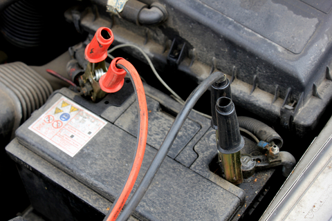 How to Keep Your Vehicle Battery Charged in Cold Weather