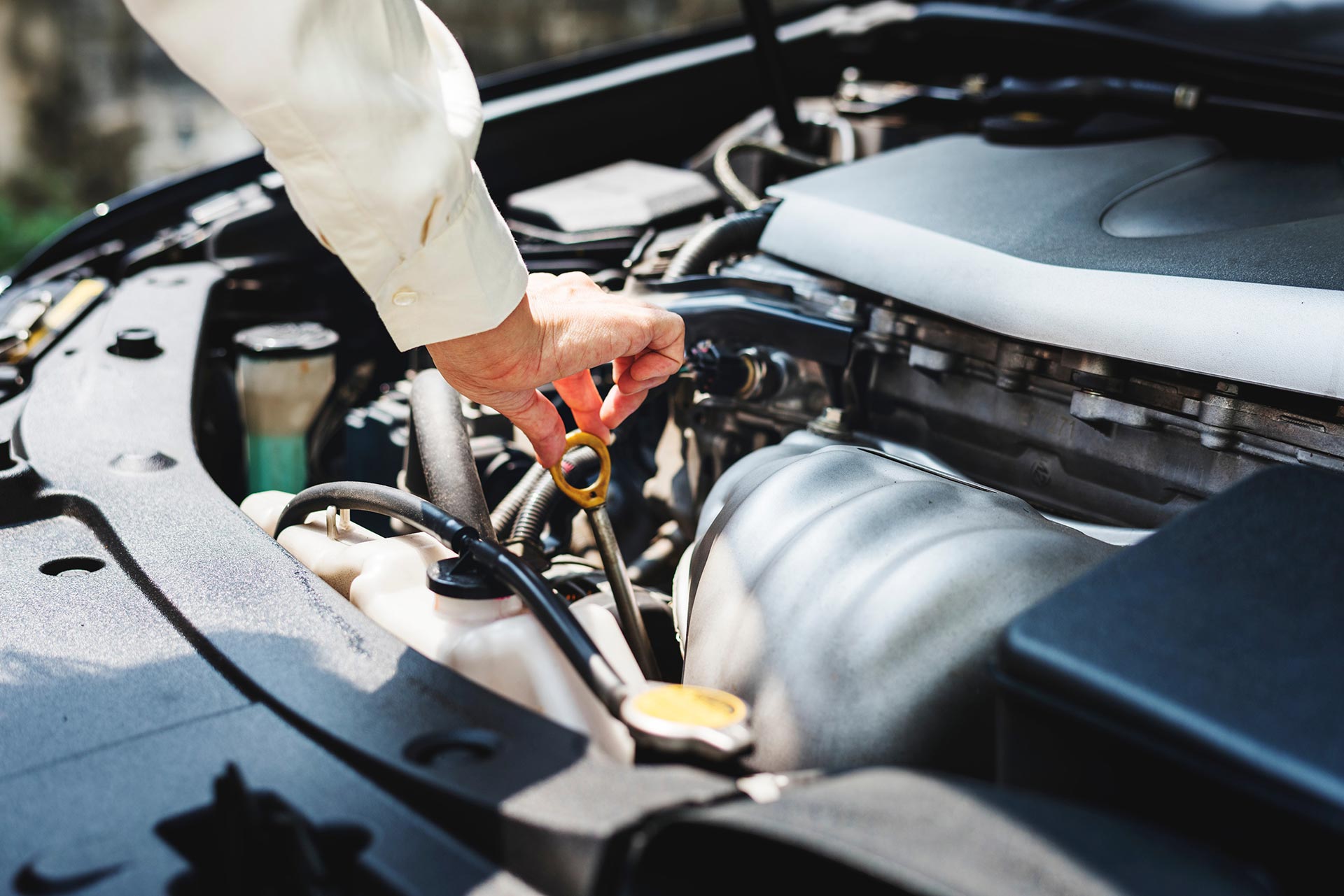 How To Tell If Your Vehicle Needs an Oil Change